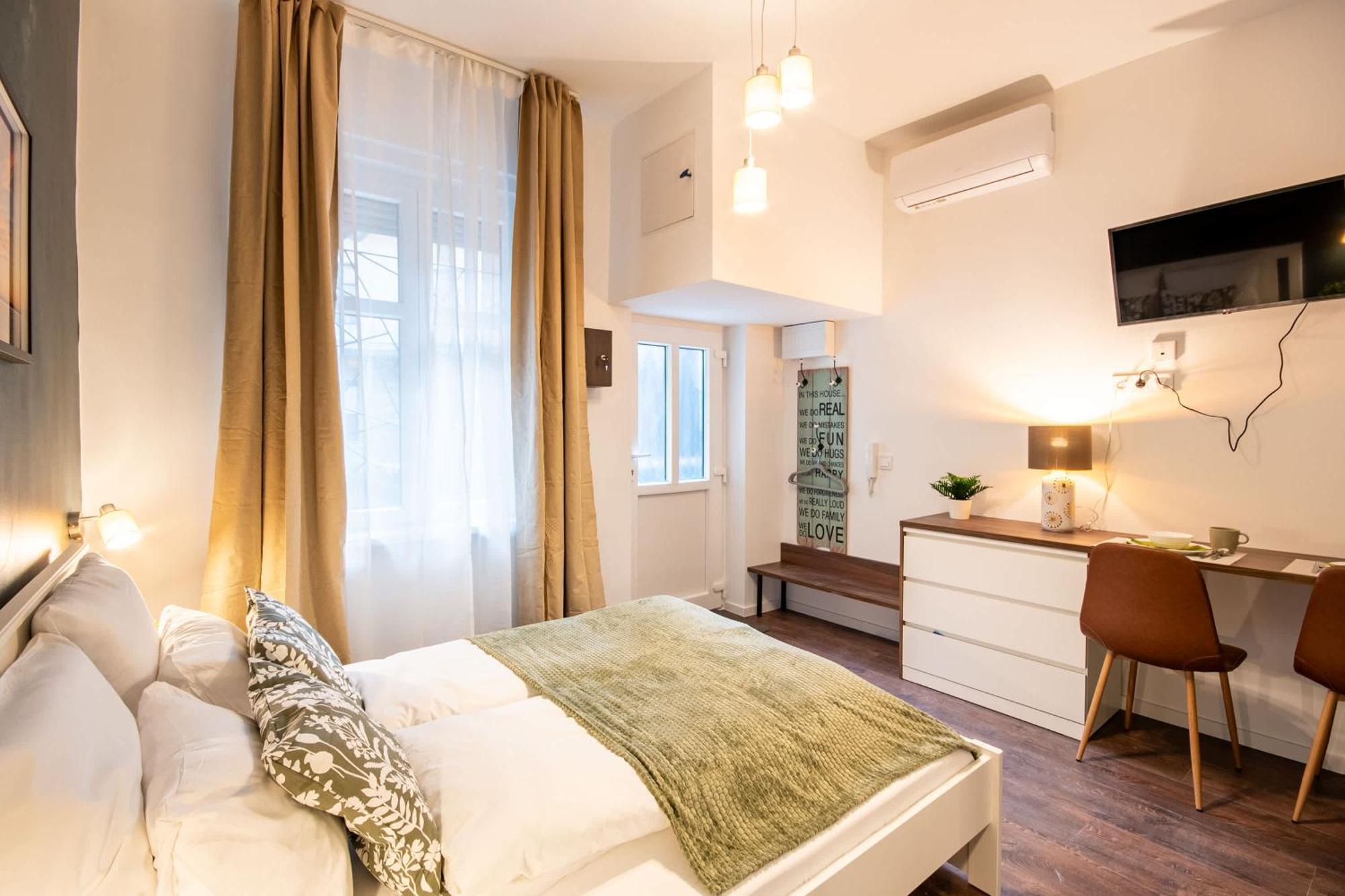 Very - Calm - Modern Design Apartment